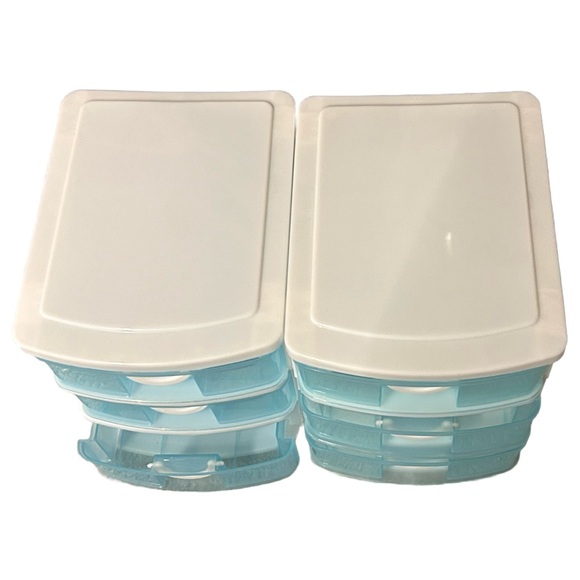 2 Plastic Drawers - Picture 3 of 4